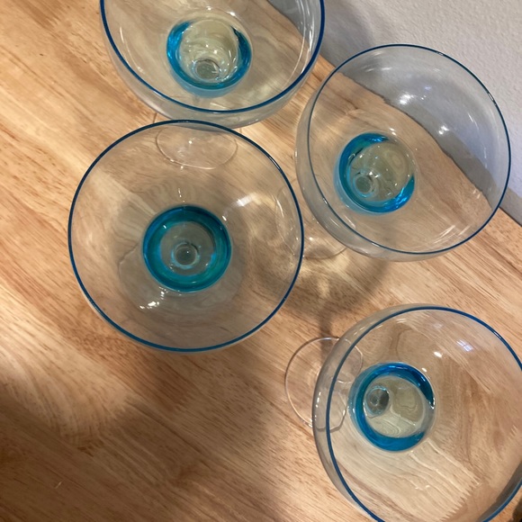 Set of four margarita glasses cocktails blue glass ombre - Picture 5 of 8